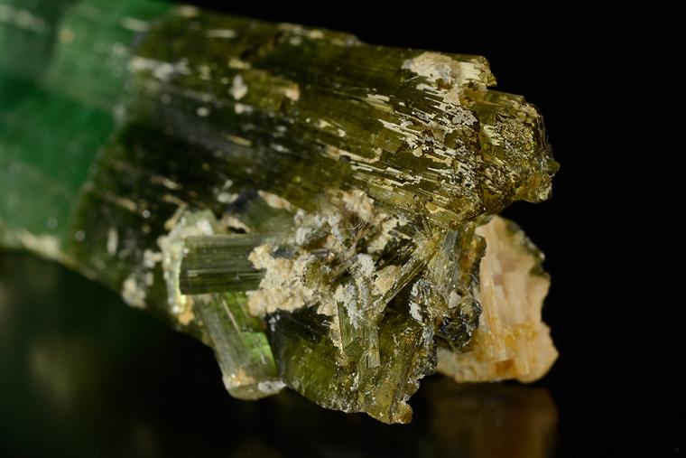 ELBAITE (repaired)